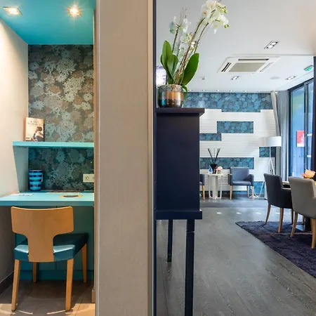 Montmartre Hotel 3*