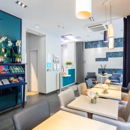 Montmartre Hotel Paris