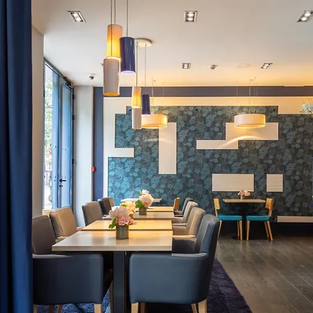Montmartre Hotel