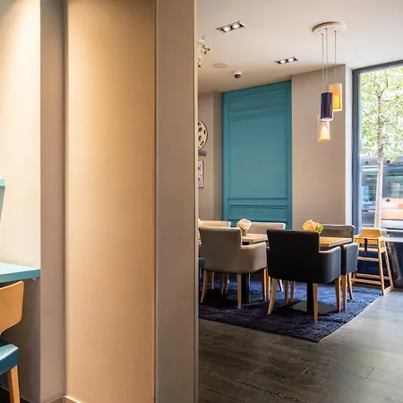 Hotel Montmartre Paris